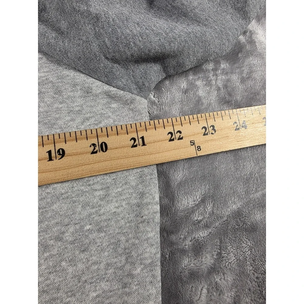 NWT Under Armour Rival Fleece Colorblock Mens Small Sweatshirt Hoodie Gray/Black